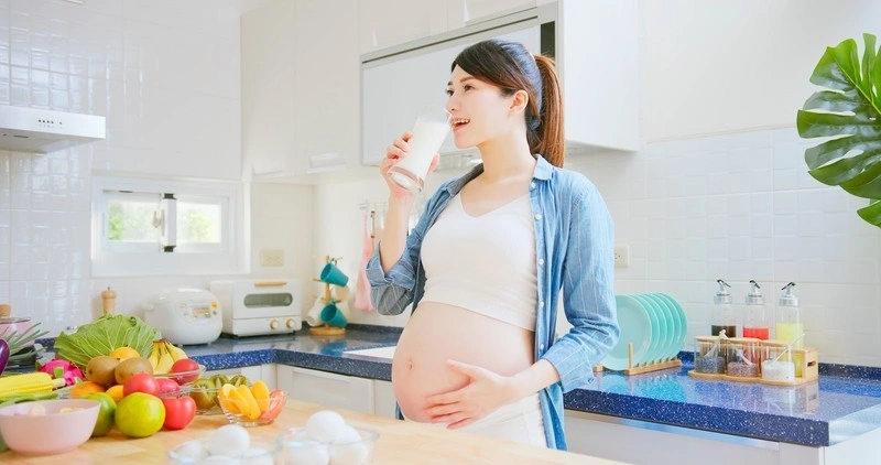 Ốm nghén nên bổ sung sữa