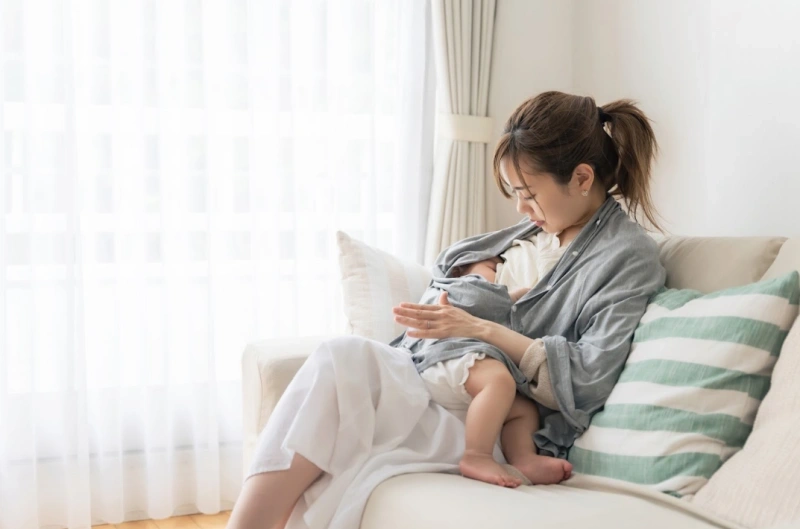 Áp dụng cách tính lượng sữa cho trẻ sơ sinh theo nhu cầu của con