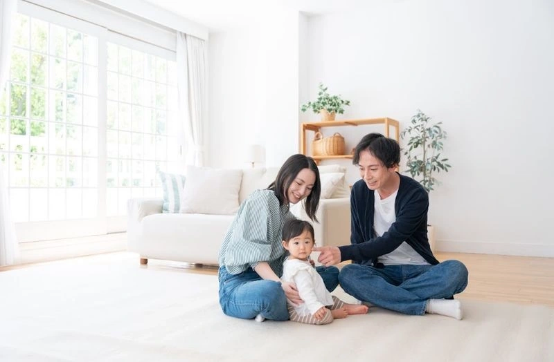 Bé 13 tháng biết làm gì đó là có thể phản ứng khi gọi tên
