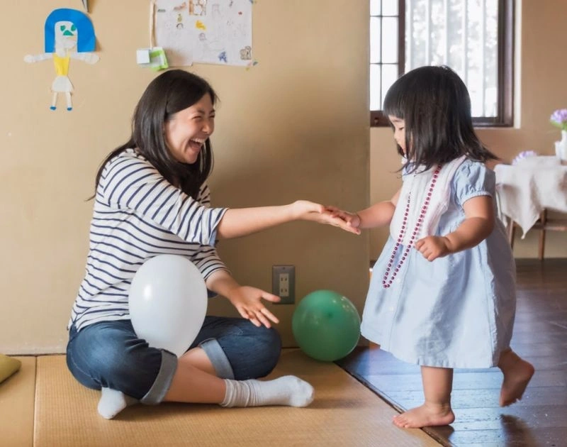 Chăm sóc sức khỏe tiêu hóa của trẻ bằng cách khuyến khích con vận động
