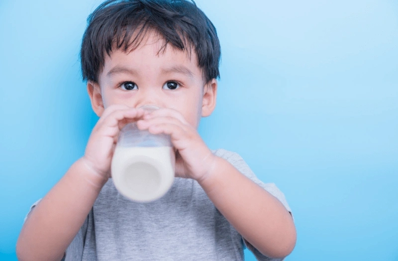 Sữa có vị thanh nhạt giúp bé dễ uống hơn