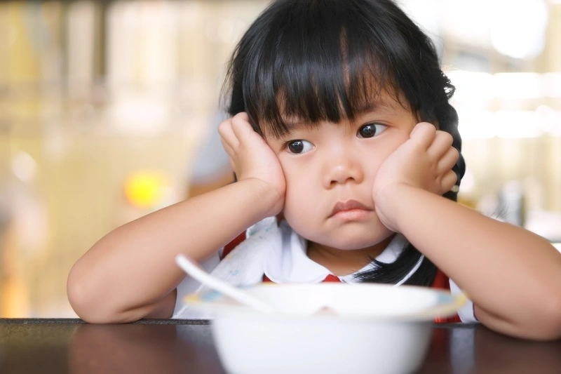 Nguyên nhân khiến bé lười ăn dặm