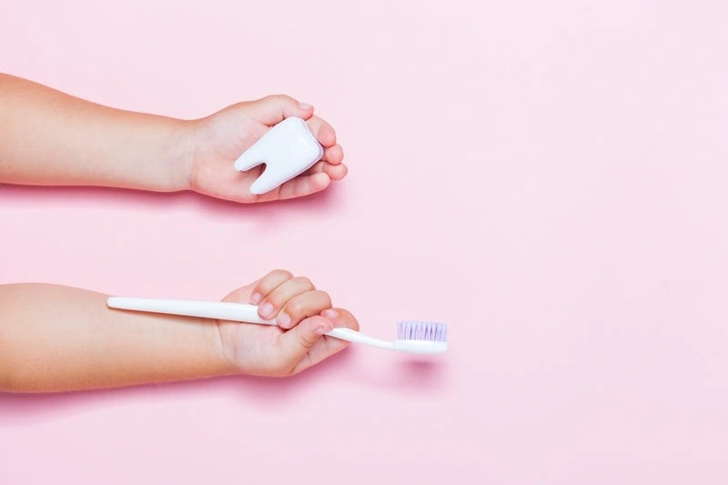 Bbé mọc răng không chịu ăn phải làm sao