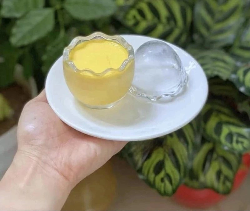 Bữa phụ cho bé 8 tháng với bánh flan thơm béo