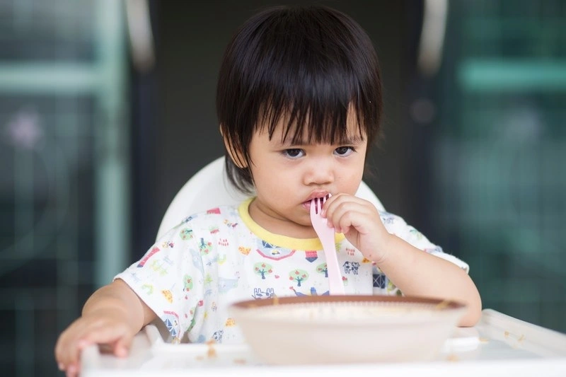 Trẻ 3 tuổi biếng ăn do thực đơn nhàm chán