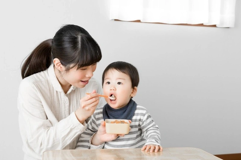 Cách trị biếng ăn cho trẻ 3 tuổi là xây dựng chế độ ăn uống khoa học