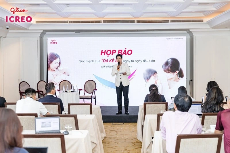 Họp báo lợi ích da kề da