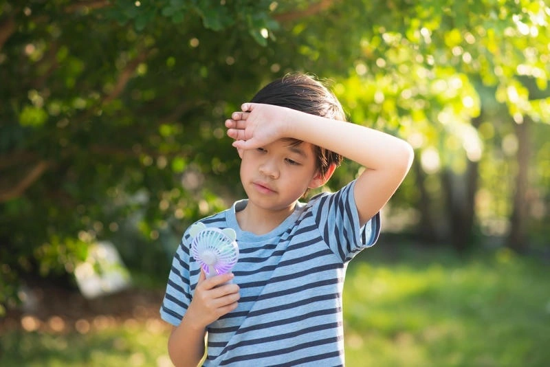 Dấu hiệu mất nước ở trẻ