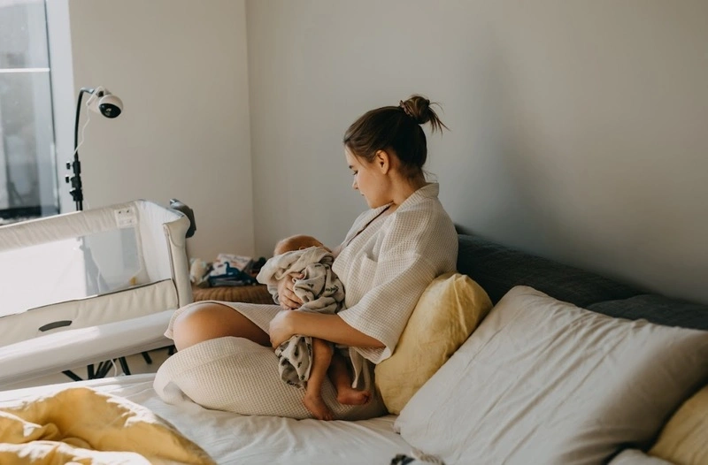 Sữa mẹ mấy tháng hết dinh dưỡng