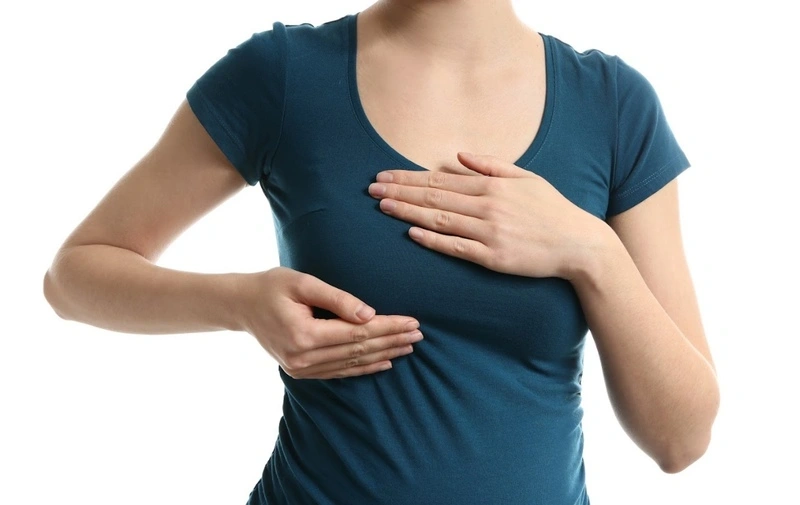 Không cho trẻ bú thường xuyên khiến mẹ bị mất sữa sau sinh