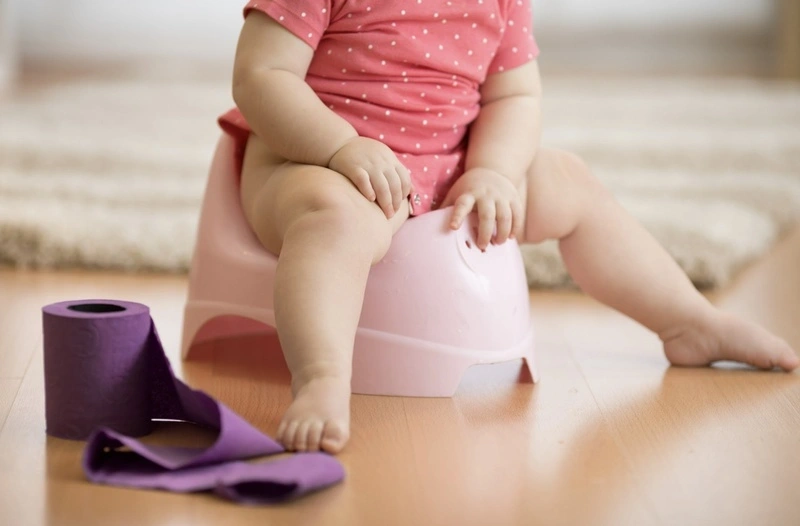 Phân biệt màu phân của trẻ