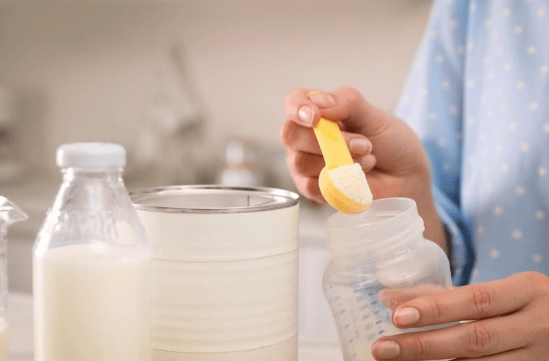 Phân loại sữa ngoài cho trẻ sơ sinh theo độ tuổi