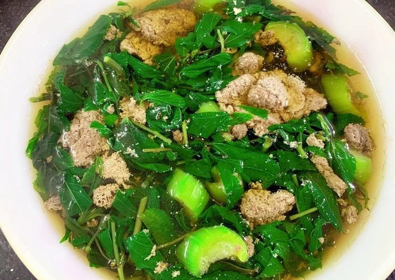 canh cho bé bổ máu