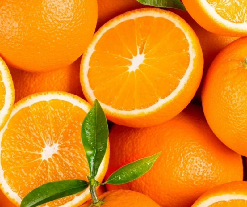 Trái cây tốt cho mẹ bầu 3 tháng cuối phải kể đến cam và quýt giàu vitamin C.