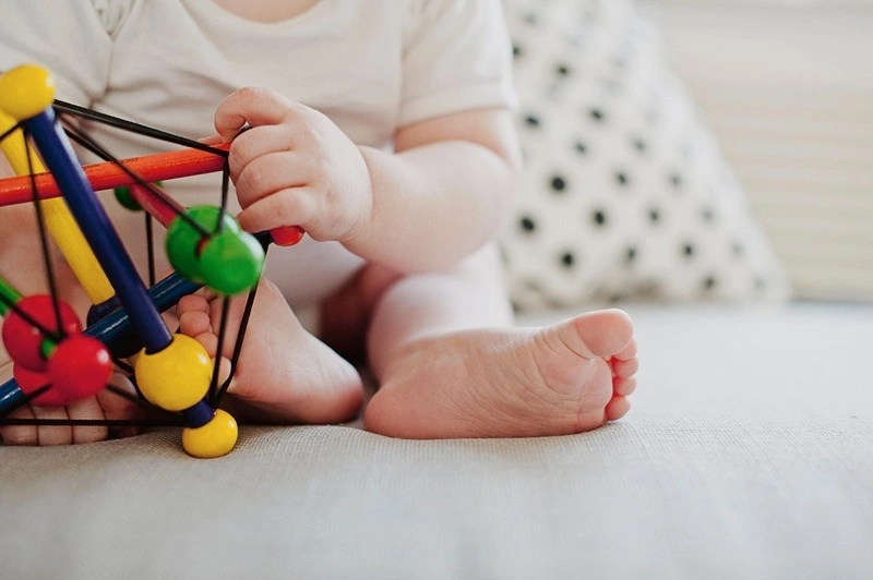Sự phát triển của trẻ sơ sinh theo từng tháng