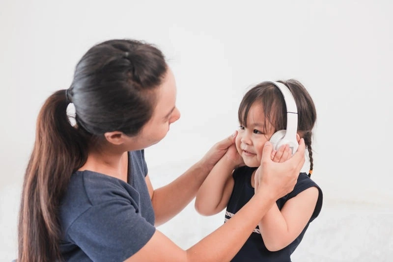 Nghe nhạc giúp trẻ phát triển ngôn ngữ