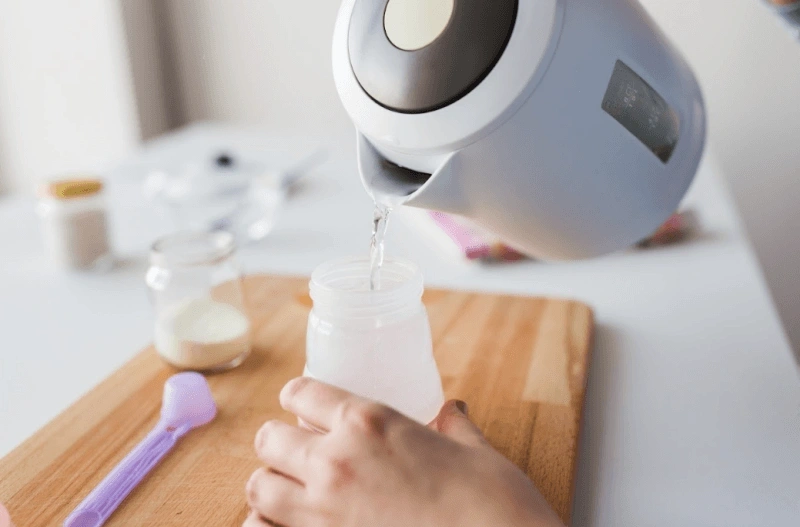 Tham khảo ý kiến bác sĩ chọn sữa công thức phù hợp cho bé