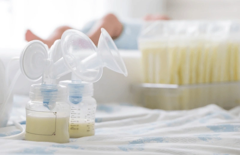 Giải đáp sữa mẹ có mùi gì là bình thường đó là thơm nhẹ
