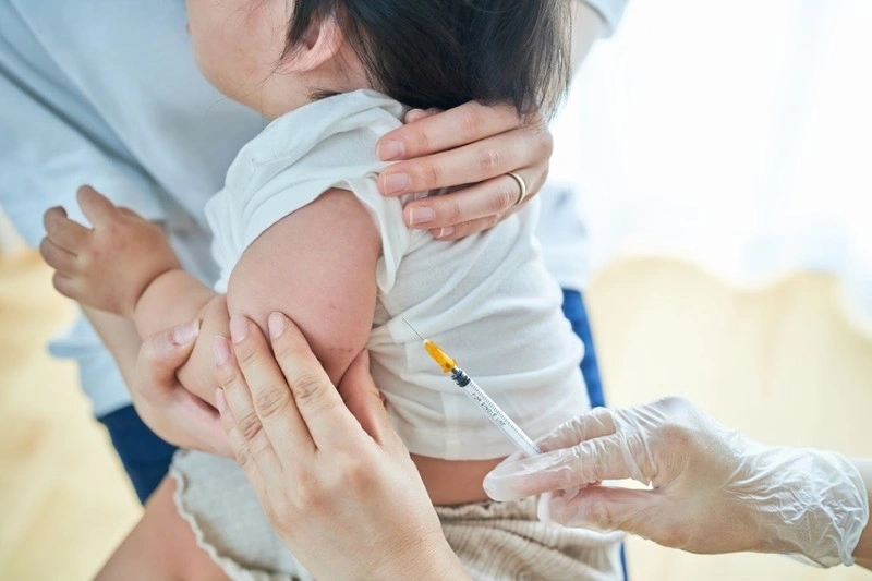Tiêm chủng đầy đủ hỗ trợ tăng đề kháng để trẻ phát triển chiều cao
