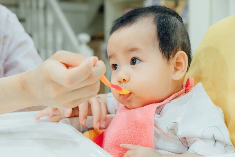 Thực đơn ăn dặm cho bé 7 tháng