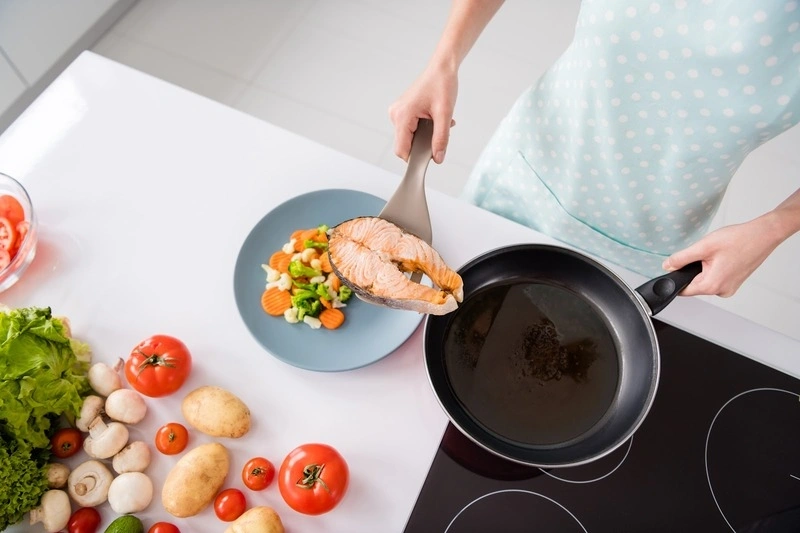 Bầu 3 tháng đầu nên ăn gì và kiêng ăn gì