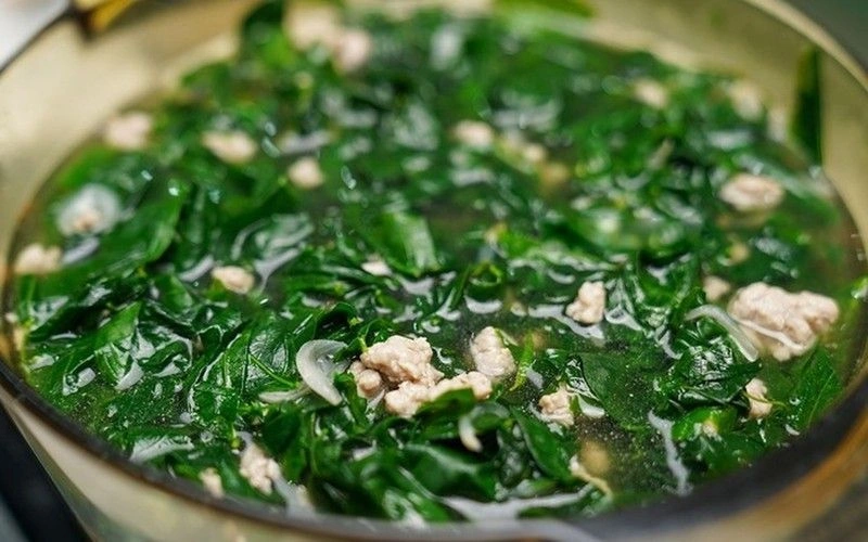 Mâm cơm cữ bà đẻ