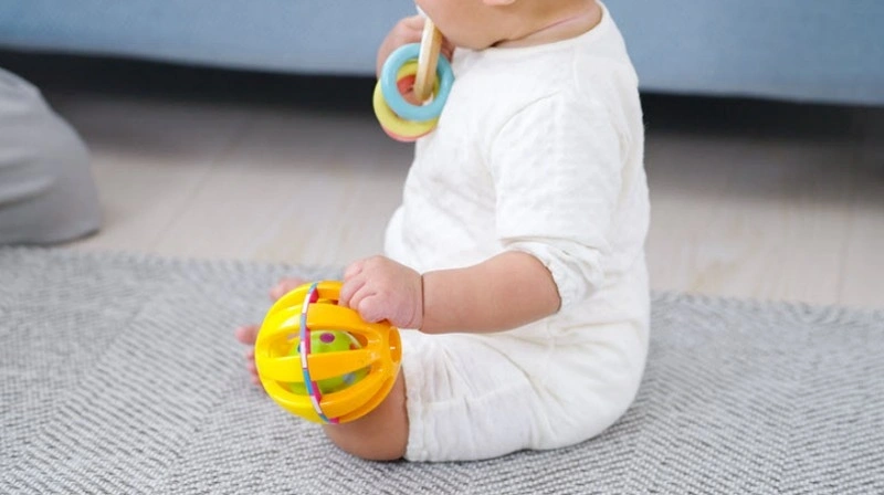 Bé 7 tháng biết làm gì