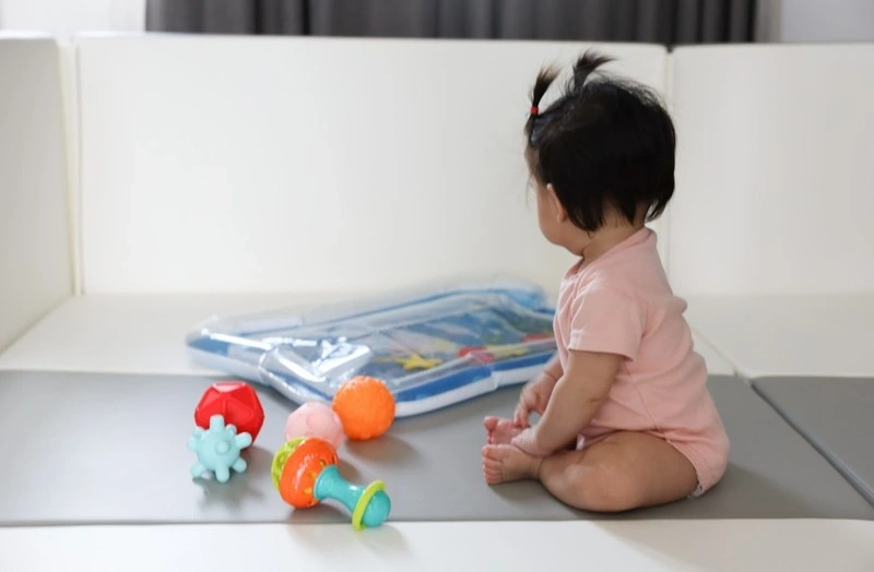 Em bé 9 tháng tuổi biết làm gì