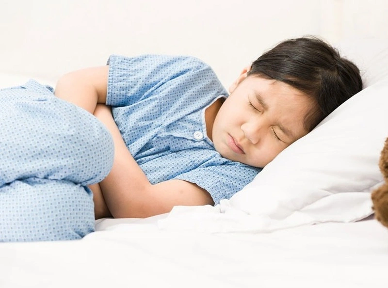 Trẻ bị đau bụng nôn không sốt do đâu