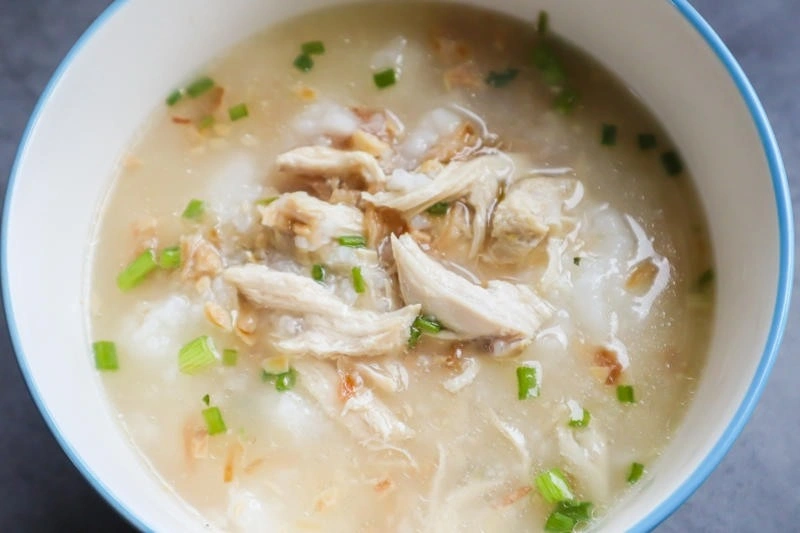 Bé bị rối loạn tiêu hóa nên ăn thịt gà