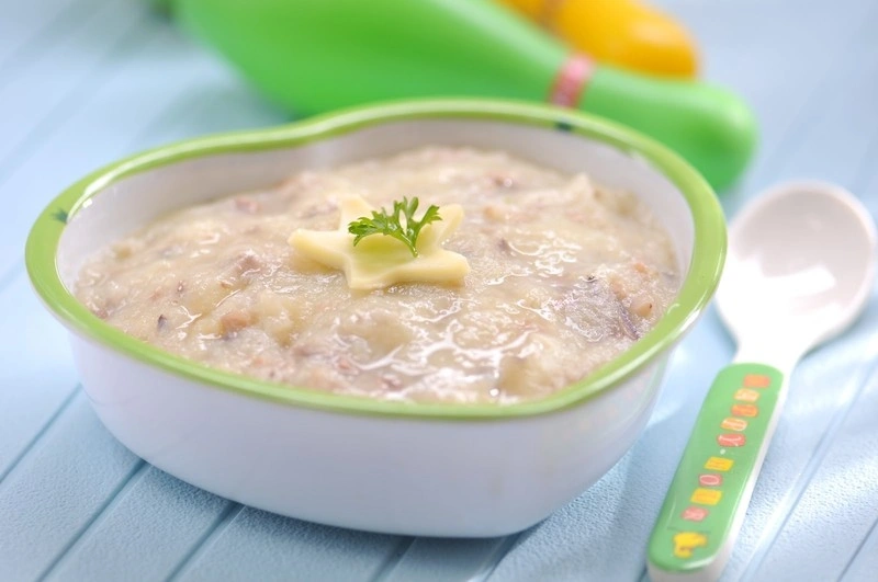 Cháo cho bé bị tiêu chảy từ ức gà