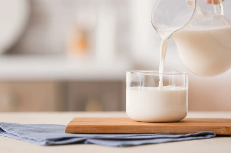 Trẻ đổi sữa bị tiêu chảy phải làm sao