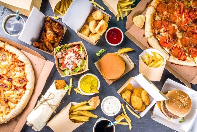 Vì sao bé bị nóng trong người