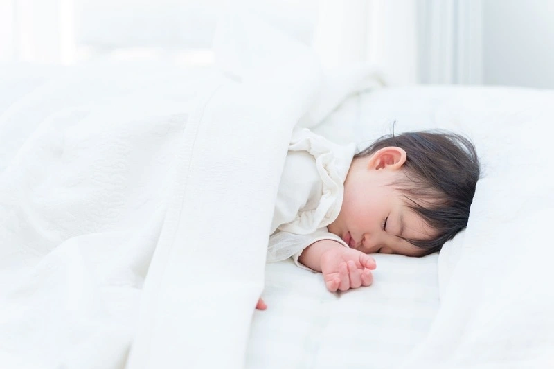 Chăm sóc trẻ ho nhiều về đêm nhưng không sốt