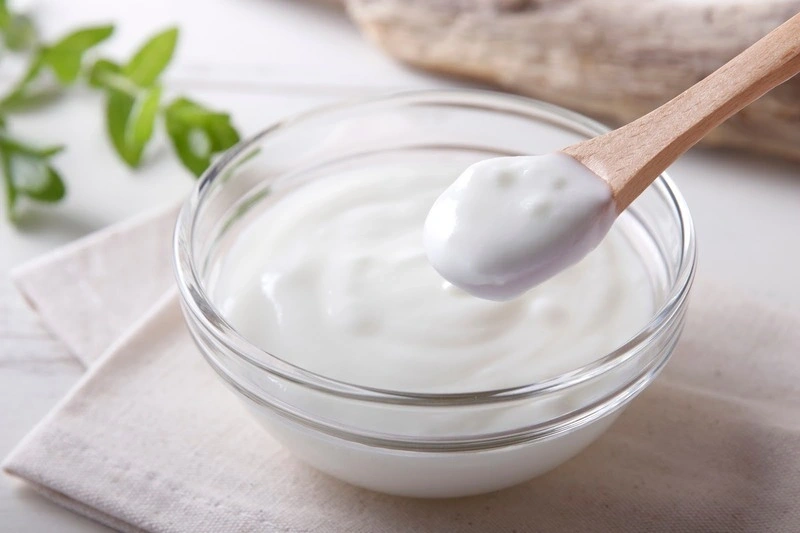 Trẻ mấy tháng ăn được sữa chua