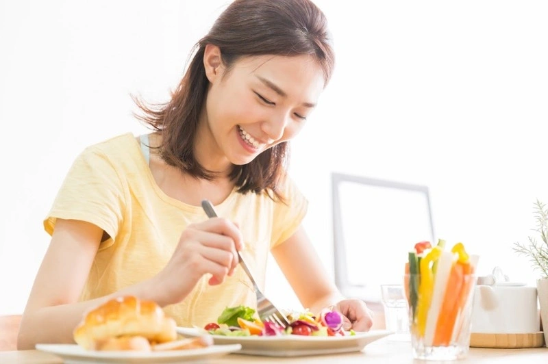 Nên làm gì khi trẻ sơ sinh đi ngoài có nhầy