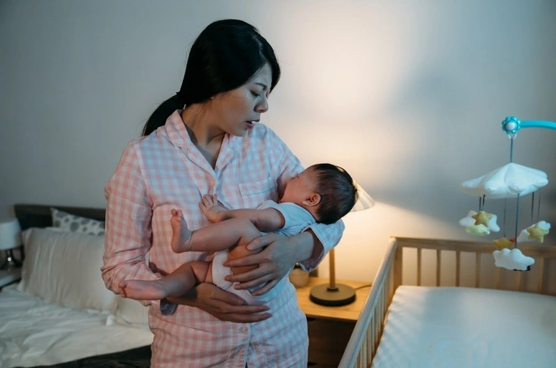 Lý do trẻ khóc thét từng cơn có thể do bị thiếu vitamin D.