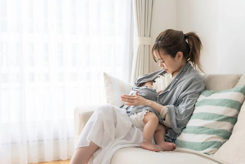 Khuyến nghị nuôi con bằng sữa mẹ trong 6 tháng đầu đời đến 2 tuổi