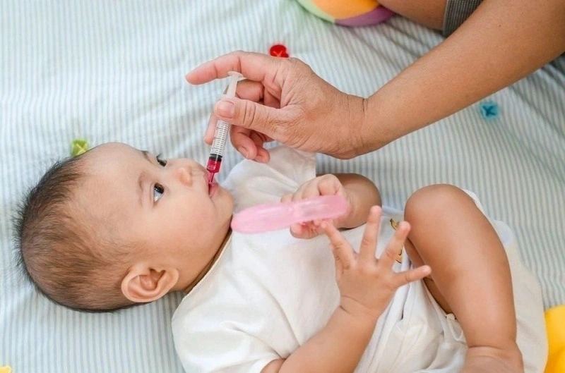 Mẹ nên tuân thủ đúng liều lượng theo hướng dẫn của bác sĩ khi bổ sung kẽm