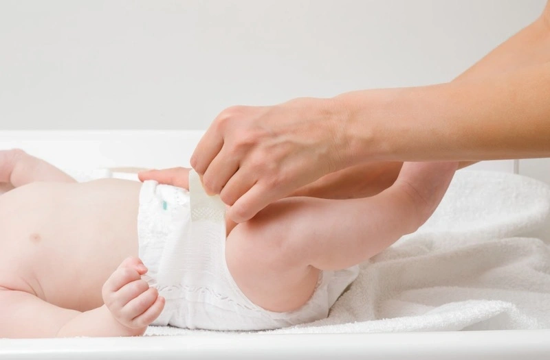 Chăm sóc trẻ uống kháng sinh bị đi ngoài